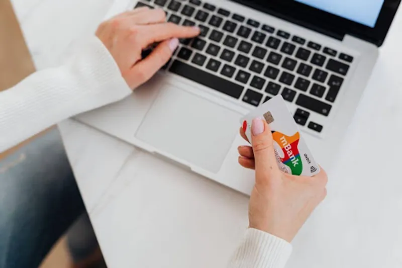 Scammed While Shopping Online? Here's How to File a Complaint